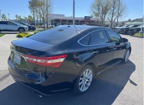 Black 2013 Toyota Avalon XLE