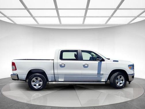 Bright White Clearcoat 2019 RAM 1500 Big Horn