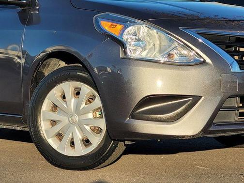 2017 Nissan Versa 1.6 S+