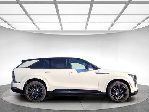 2025 Cadillac Escalade IQ Sport 2