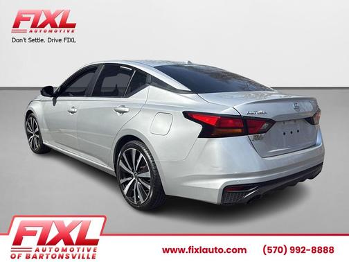 Brilliant Silver Metallic 2021 Nissan Altima SR FWD