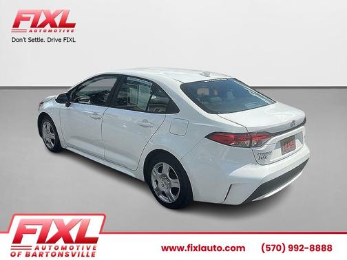 Super White 2021 Toyota Corolla LE