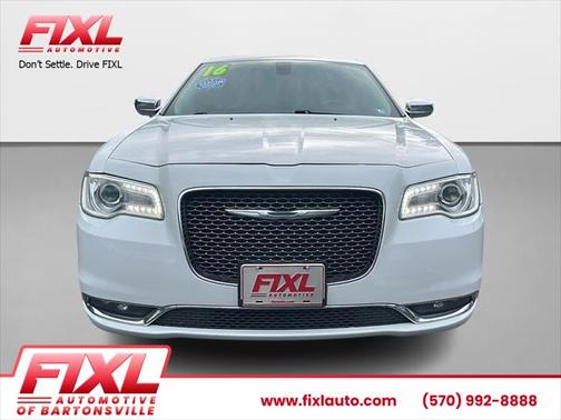 2016 Chrysler 300 S