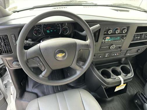 2025 Chevrolet Express 2500 RWD 2500 Regular Wheelbase WT