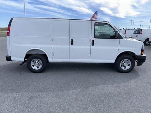 2025 Chevrolet Express 2500 RWD 2500 Regular Wheelbase WT