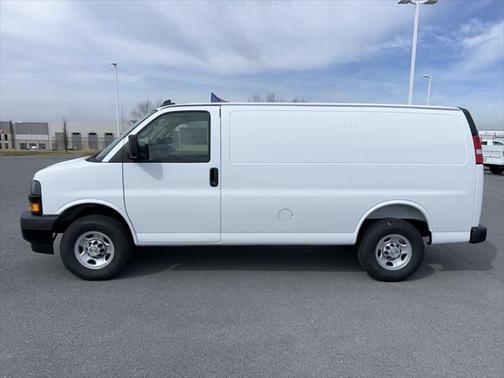 2025 Chevrolet Express 2500 RWD 2500 Regular Wheelbase WT