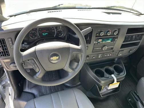 2025 Chevrolet Express 2500 RWD 2500 Regular Wheelbase WT