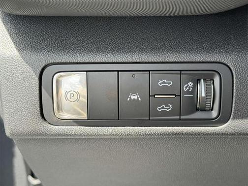 2025 Chevrolet Silverado EV LT