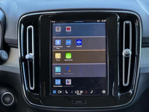 2023 Volvo XC40 B4 Core