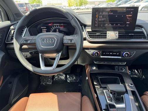 2024 Audi Q5 45 S line Premium Plus