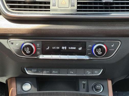 2024 Audi Q5 45 S line Premium Plus