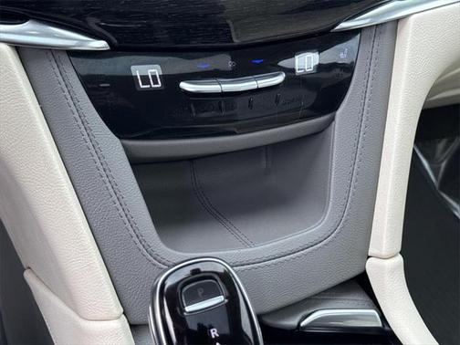 2022 Cadillac XT6 Premium Luxury AWD
