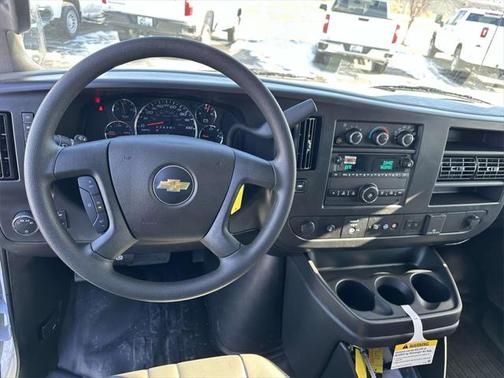 2025 Chevrolet Express 2500 RWD 2500 Regular Wheelbase WT