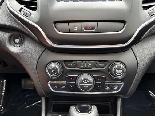 2020 Jeep Cherokee Altitude