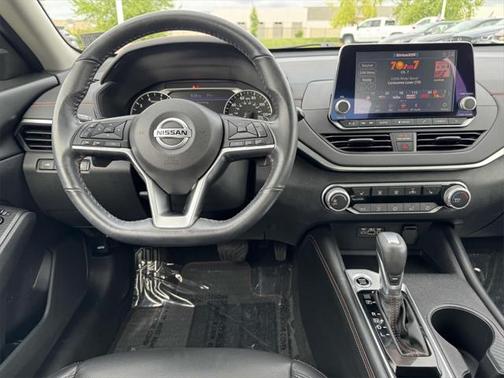 2022 Nissan Altima SR Intelligent AWD