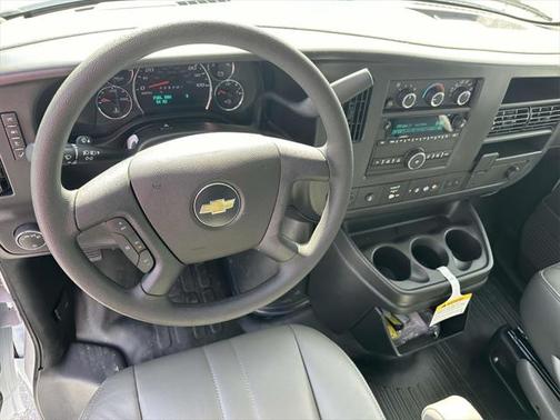 2025 Chevrolet Express 2500 RWD 2500 Regular Wheelbase WT