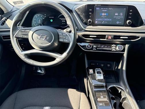2022 Hyundai SONATA SEL