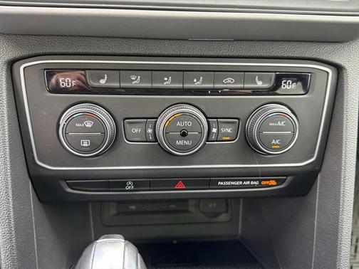 2021 Volkswagen Atlas Cross Sport 3.6L V6 SE w/Technology R-Line