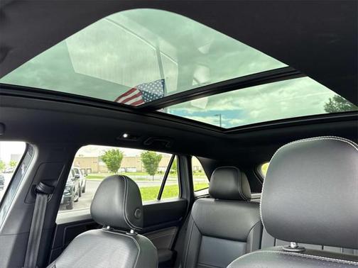 2021 Volkswagen Atlas Cross Sport 3.6L V6 SE w/Technology R-Line
