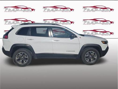Bright White Clearcoat 2019 Jeep Cherokee Trailhawk