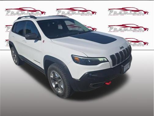 Bright White Clearcoat 2019 Jeep Cherokee Trailhawk