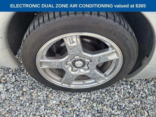 Sebring Silver Metallic 1998 Chevrolet Corvette Base