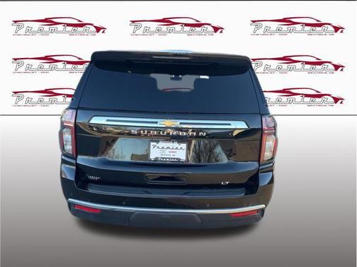 2021 Chevrolet Suburban LT