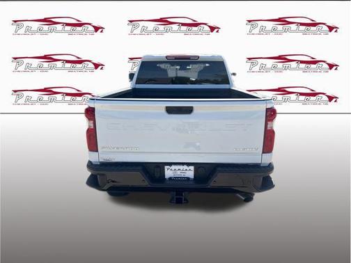 Summit White 2026 Chevrolet Silverado 2500 Custom