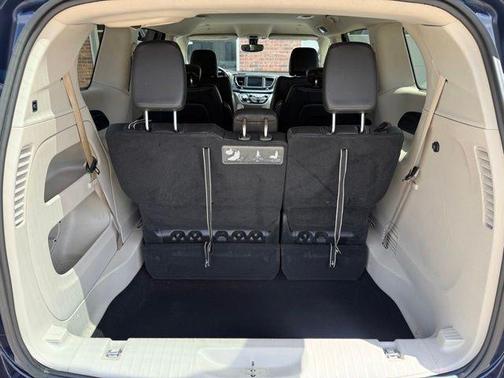 Jazz Blue Pearlcoat 2020 Chrysler Pacifica Touring L