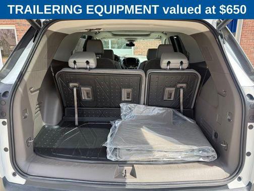 Iridescent Pearl Tricoat 2020 Chevrolet Traverse LT Leather