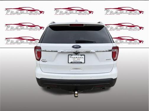 White Platinum Metallic Tri-Coat 2017 Ford Explorer XLT