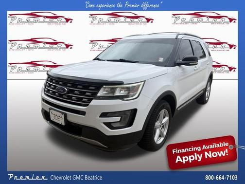 White Platinum Metallic Tri-Coat 2017 Ford Explorer XLT