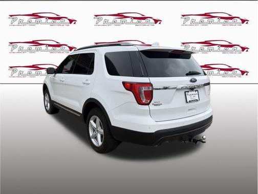 White Platinum Metallic Tri-Coat 2017 Ford Explorer XLT