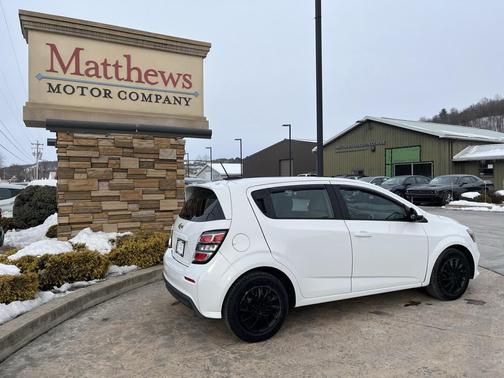 2017 Chevrolet Sonic LT