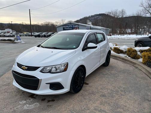2017 Chevrolet Sonic LT