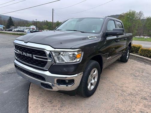 Granite Crystal Metallic Clearcoat 2024 RAM 1500 Big Horn/Lone Star