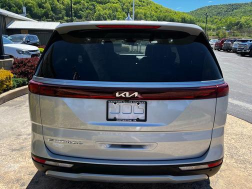Silky Silver 2022 Kia Carnival LXS