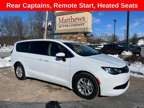 2022 Chrysler Voyager LX