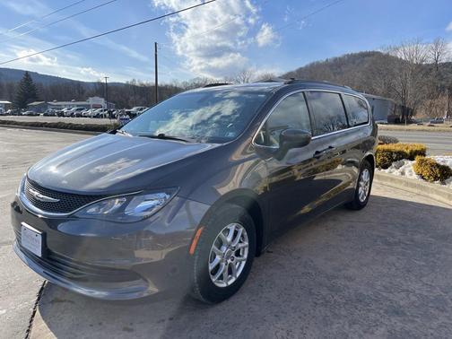 2020 Chrysler Voyager LXI