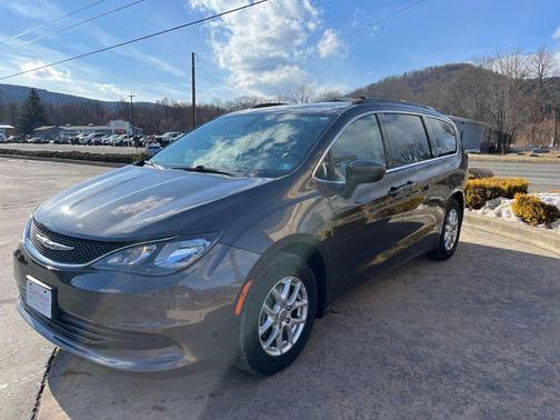 2020 Chrysler Voyager LXI