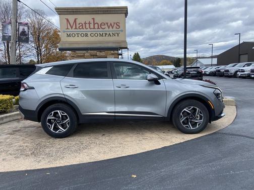 2024 Kia Sportage LX