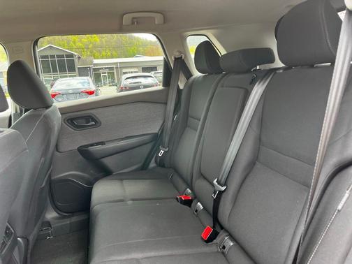 Glacier White 2023 Nissan Rogue S