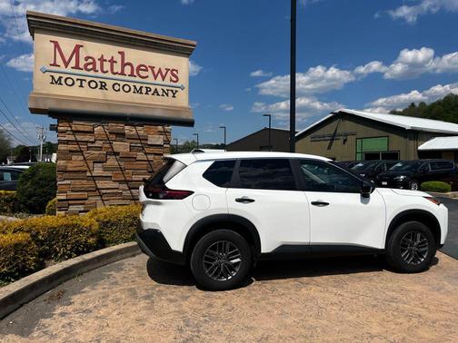 Glacier White 2023 Nissan Rogue S