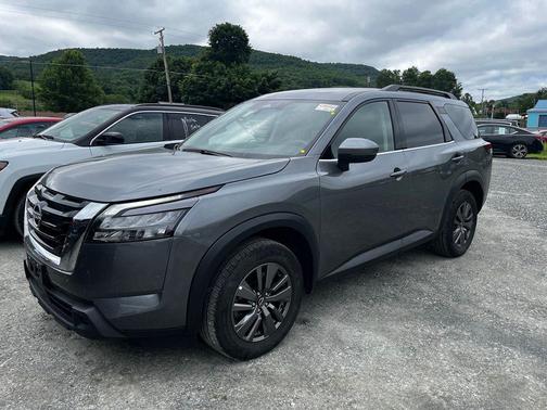 Gun Metallic 2025 Nissan Pathfinder SV 4WD