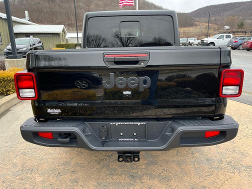 2023 Jeep Gladiator Sport S