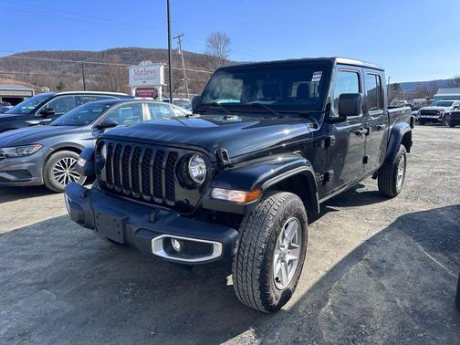2023 Jeep Gladiator Sport S