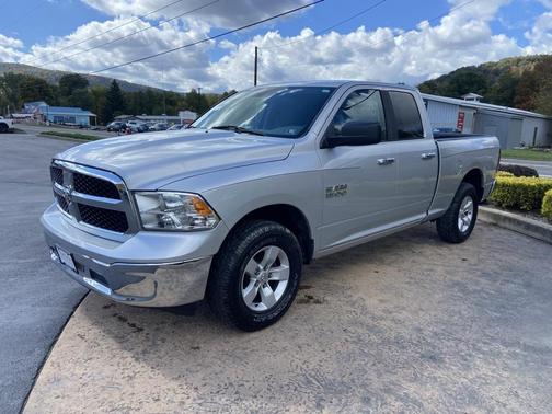 2018 RAM 1500 SLT