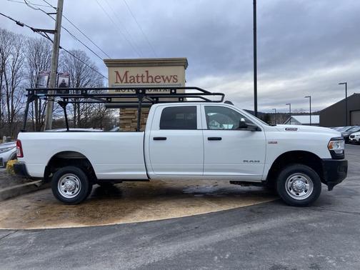 2022 RAM 2500 Tradesman Crew Cab 4x4 8' Box