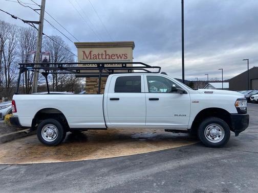 2022 RAM 2500 Tradesman Crew Cab 4x4 8' Box