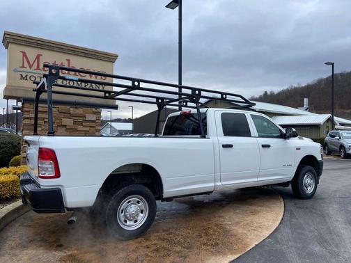 2022 RAM 2500 Tradesman Crew Cab 4x4 8' Box
